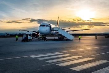 بورسیه دانشجویان برای جبران کمبود نیروی انسانی فرودگاه‌ها 