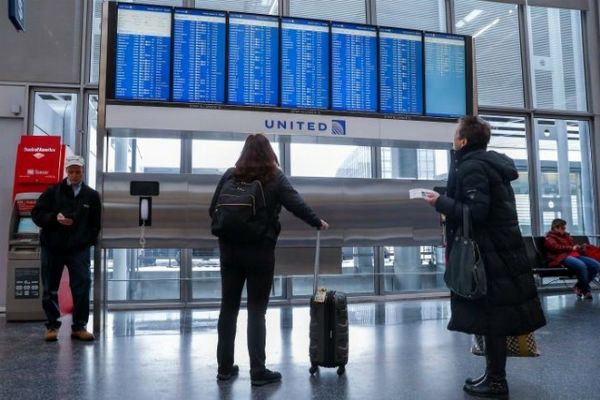 نیمی از فرودگاه های آمریکا در بحران غیبت کارکنان