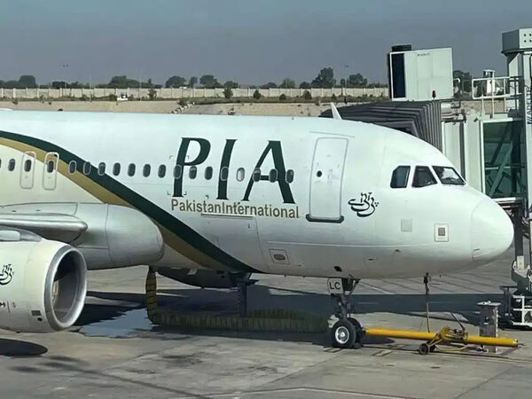 دو مهماندار پاکستانی پس از فرود در کانادا درخواست پناهندگی دادند
