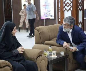 بازدید وزیر راه و شهرسازی از فرودگاه آبادان
