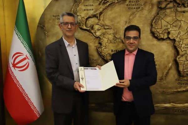 رئیس هیئت مدیره هواپیمایی آتا در حکمی «قایین شاه علی» را به‌عنوان سرپرست این هواپیمایی منصوب کرد.