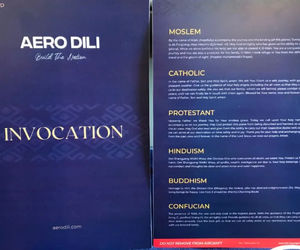 شرکت هواپیمایی تیمور شرقی کارت دعا در پرواز توزیع می‌‌کند

