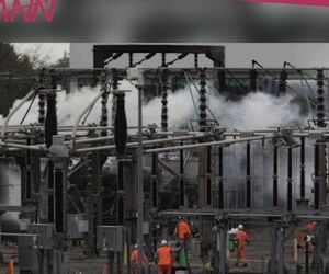 ضرر  ۱۰۰ میلیون پوندی شرکت‌های هواپیمایی به دلیل آتش‌سوزی بزرگترین فرودگاه جهان
