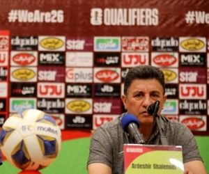 گلایه قلعه نویی از وضعیت پرواز ملی‌پوشان 