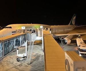 برای اولین بار در کشور؛ یک هواپیمای پهن پیکر به صورت مارس در فرودگاه کیش پهلو گرفت