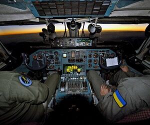 سومین پرواز آزمایشی بزرگترین هواپیمای جهان An-225 Mriya نیز انجام شد.