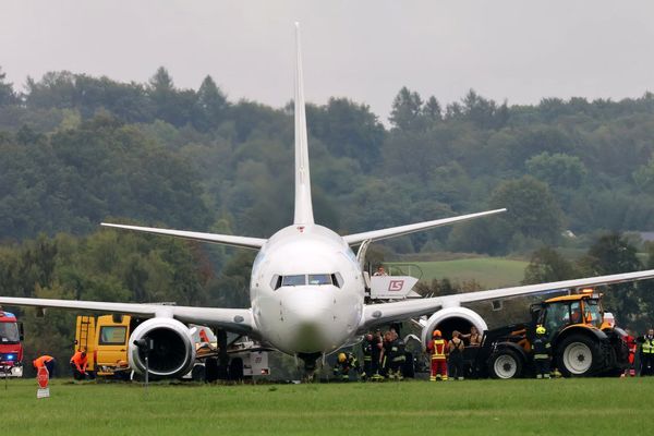 فرودگاه لهستان بهدلیل خروج بوئینگ ۷۳۷ از باند، بسته شد