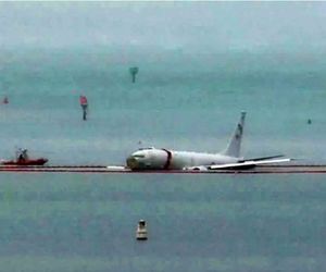 سقوط جت نیروی دریایی آمریکا در آب‌های هاوایی+فیلم