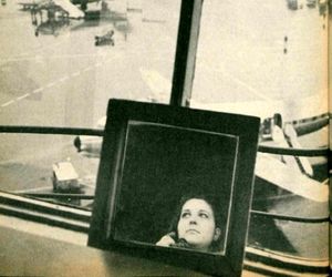 بدون اجازه این زن در باند فرودگاه مهرآباد آب از آب تکان نمی‌خورد!