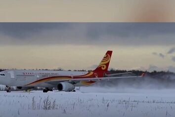 خروج هواپیمای Hong Kong Airlines از مسیر تاکسی‌وی در فرودگاه نیوچیتوسه ژاپن