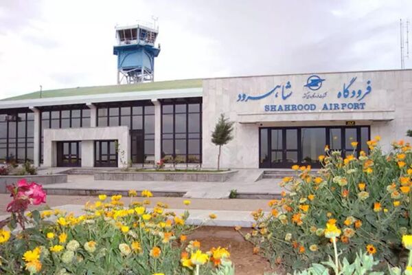 عزم مسئولان فرودگاه شاهرود برای راه‌اندازی نیروگاه خورشیدی
