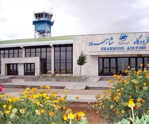 عزم مسئولان فرودگاه شاهرود برای راه‌اندازی نیروگاه خورشیدی