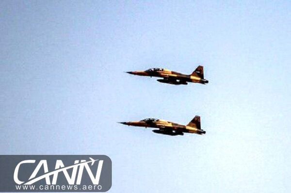 نخستین پرواز جنگنده ایرانی «کوثر» در آسمان تهران