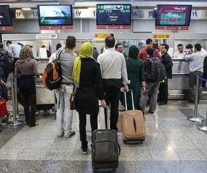 وزیر راه و شهرسازی از اولین ربات راهنما و سیستم پایش مسافر و شرکت‌های هواپیمایی بازدید کرد