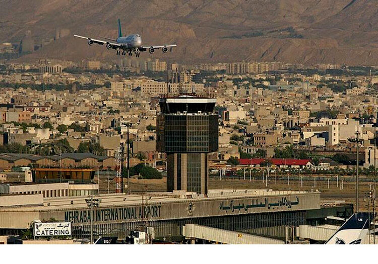 کاهش قابل توجه ترافیک پروازهای داخلی در نیمه نخست ۱۴۰۴
