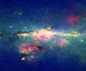 تصویر شگفت‌انگیز تلسکوپ اسپیتزر از قلب راه شیری