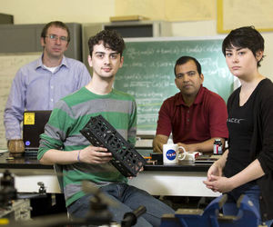 ناسا به دانشجویان 