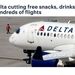 هواپیمایی دلتا
 توزیع میان‌وعده رایگان را متوقف کرد