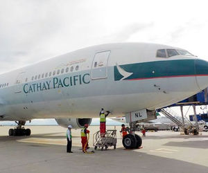 شرکت هواپیمایی Cathay Pacific در مذاکراتی با بویینگ و ایرباس تحویل هواپیماهای خریداری شده را به تعویق انداخت