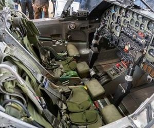 سوئد جت ۵۷ ساله خود را بازنشسته کرد + عکس