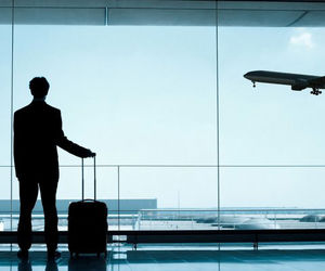 محدودیت سفر به خارج از ایران کمتر می‌شود؟