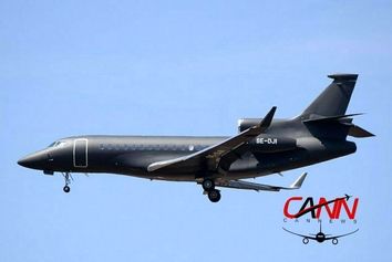 برخورد صاعقه با هواپیمای حامل هری و مگان 