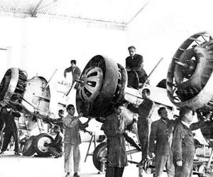 درخواست زن ایرانی از خلبان آمریکایی برای سفر به دور دنیا