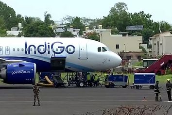 ۲ بار تهدید به بمبگذاری در خطوط هوایی هند