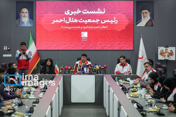 خرید 3 بالگرد دید در شب در دستور کار هلال احمر