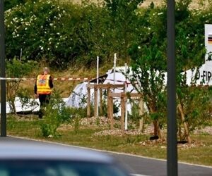 سقوط هواپیمای آموزشی چتربازی در فرانسه؛ ۱۱ نفر جان باختند