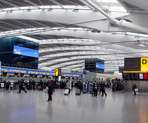 کاهش پروازها در فرودگاه‌های هیترو و فرانکفورت 