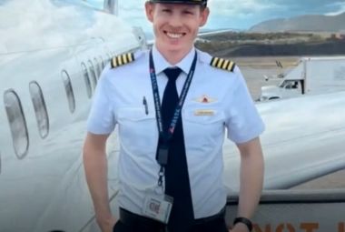 چرا خلبان‌ها این کلاه‌های کلاسیک را می‌پوشند؟