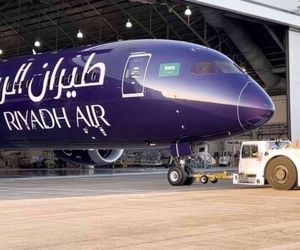 طراحی جالب لباس خدمه ریاض ایر