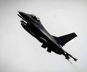 سقوط جنگنده آموزشی بلغارستان و لغو نمایشگاه هوایی ویژه ناتو+فیلم