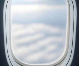 چرا پنجره‌ هواپیماها گرد هستند، نه چهارگوش؟