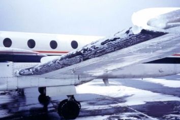 دلیل یخ زدگی بدنه هواپیما در پرواز چیست؟