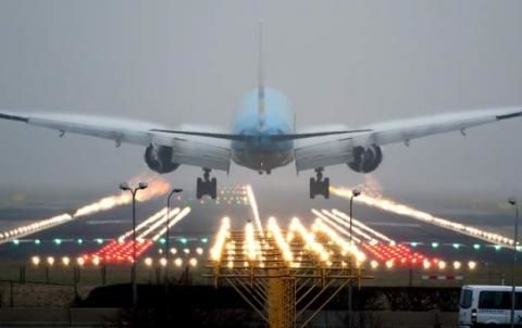 کاهش پروازهای بین المللی ایران