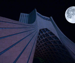 رخ‌نمایی ماه کامل در آسمان تهران + تصاویر