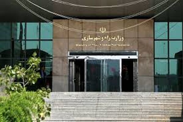 قدردانی وزیر راه و شهرسازی از دست اندرکاران شرکت فرودگاه ها و ناوبری هوایی ایران 
