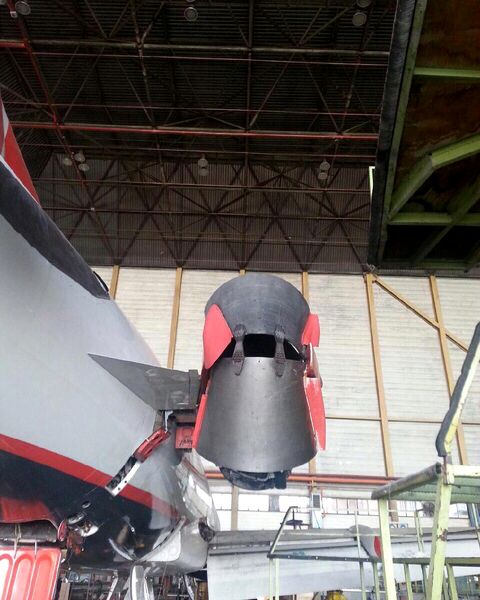 معکوس کننده ی نیروی رانش (Thrust reverser ):