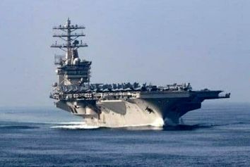 ناو هواپیمابر آمریکایی نیمیتز از خلیج فارس خارج می‌شود

