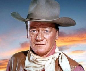 فرودگاه جان وین به دلیل اظهارات نژادپرستانه تغییر نام می‌دهد