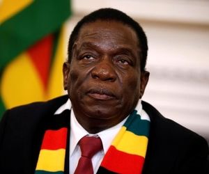 سقوط هلیکوپتر رئیس جمهور زیمبابوه

