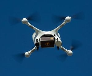 پهپادها کیت تست کرونا تحویل می‌دهند