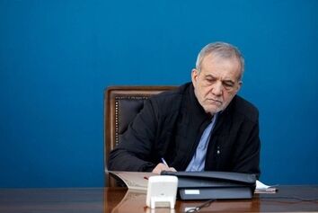 تاکید پزشکیان
 بر ورود بخش‌خصوصی به صنعت فضایی 