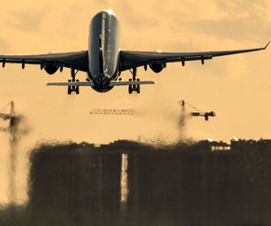 کمیسیون عمران افزایش قیمت بلیت هواپیما را بررسی می‌کند