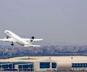 فروش آب معدنی در فرودگاه امام نمی‌صرفد/ مجوز افزایش ۳۵ درصدی نرخ مواد غذایی در فرودگاه