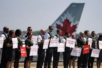 لغو تمام پروازهای "ایر کانادا" به دلیل اعتصاب مهمانداران