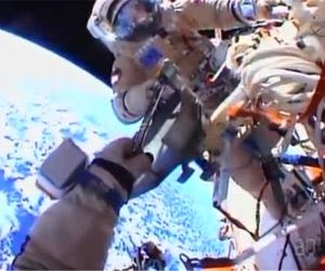 پخش زنده راهپیمایی هیجان‌انگیز فضانوردان در ایستگاه بین‌المللی