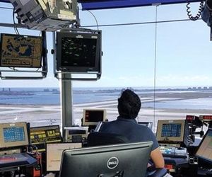 کنترلرها روزانه ۱۷۰۰ پرواز را در آسمان کشور هدایت می‌کنند